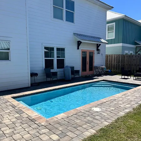 4 Bedroom Pool Home That Sleeps 13 Located Just Minutes From The Beaches And 30A, Game Room